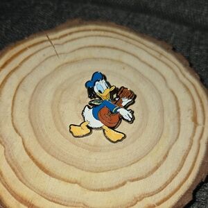 Donald Duck  Pin From DISNEYLAND
